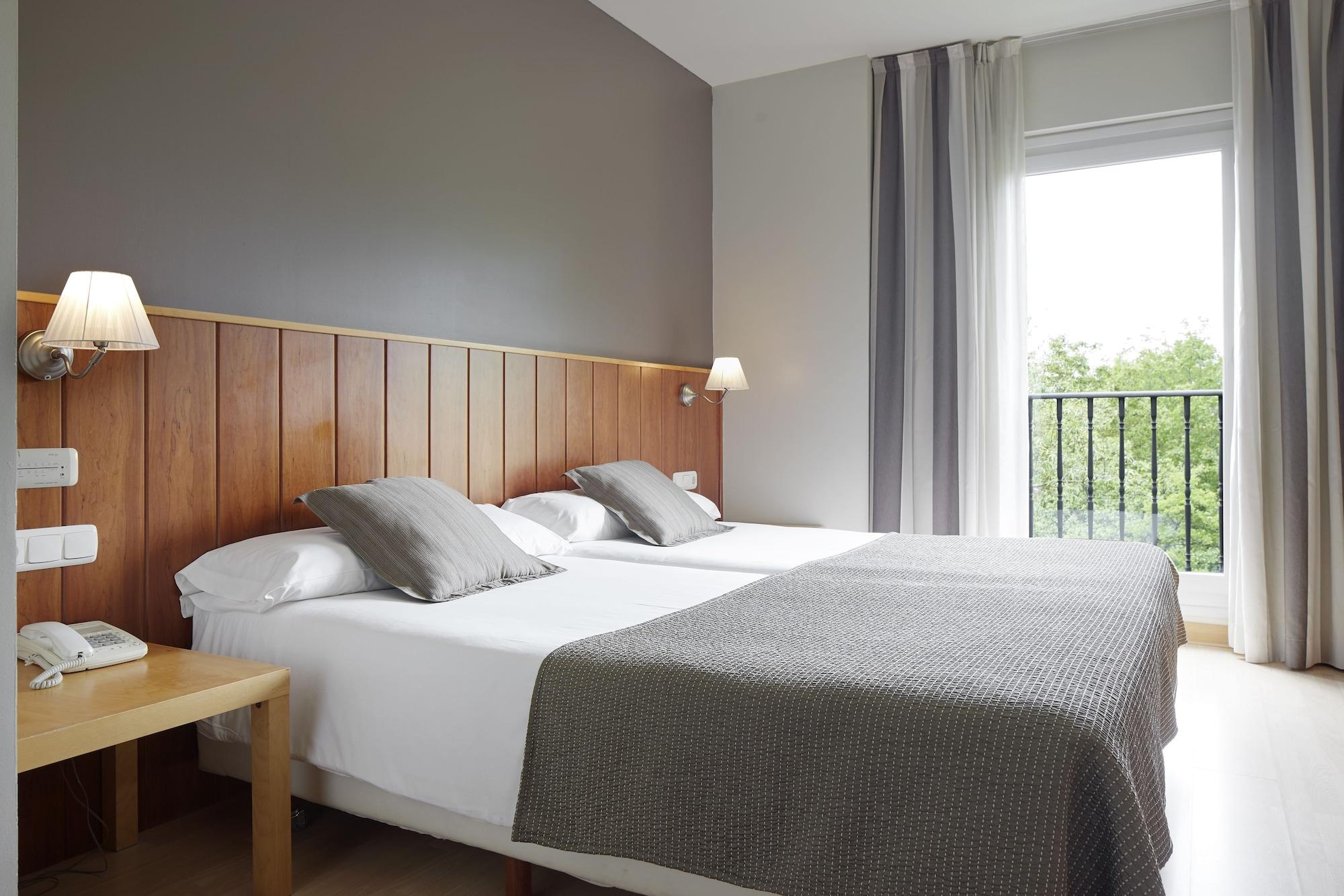 Hotel Iriguibel Huarte Pamplona Eksteriør bilde