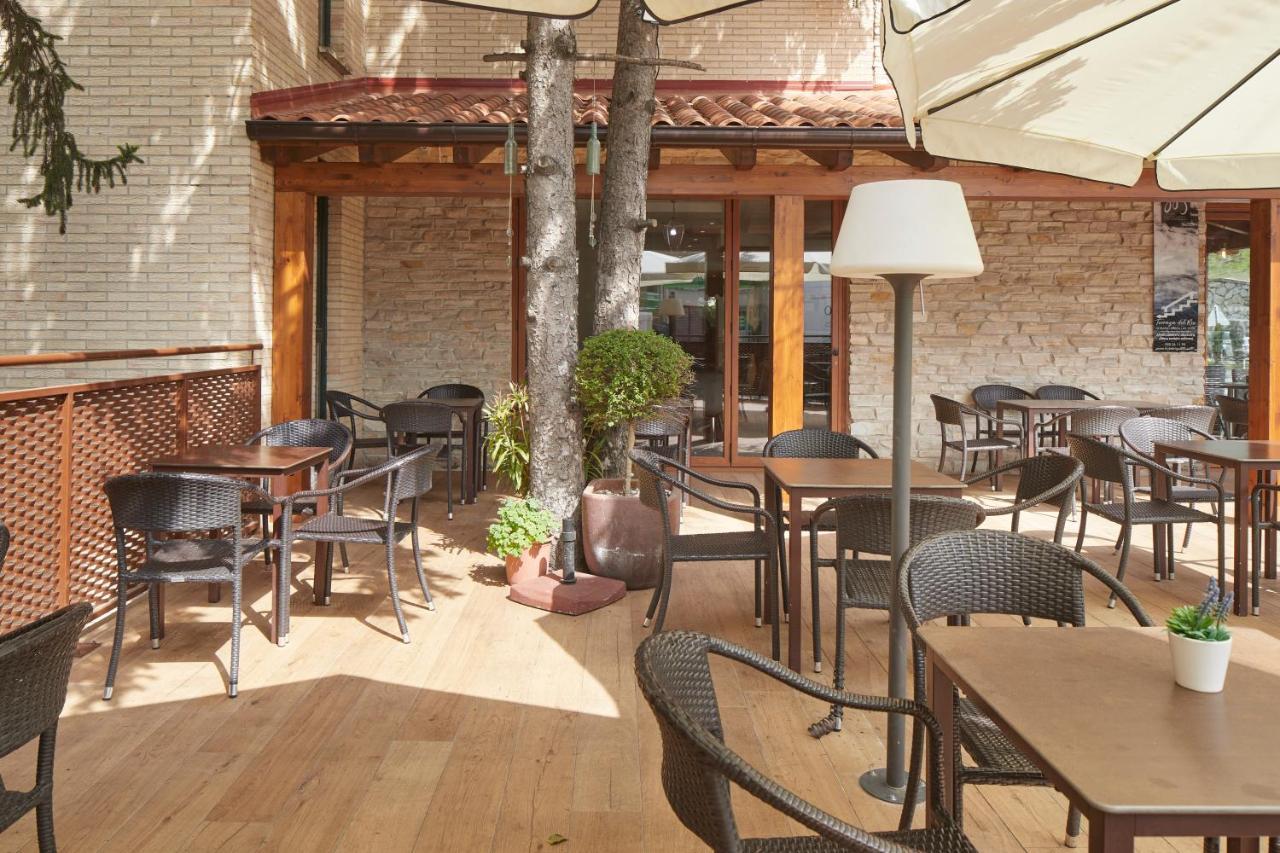 Hotel Iriguibel Huarte Pamplona Eksteriør bilde