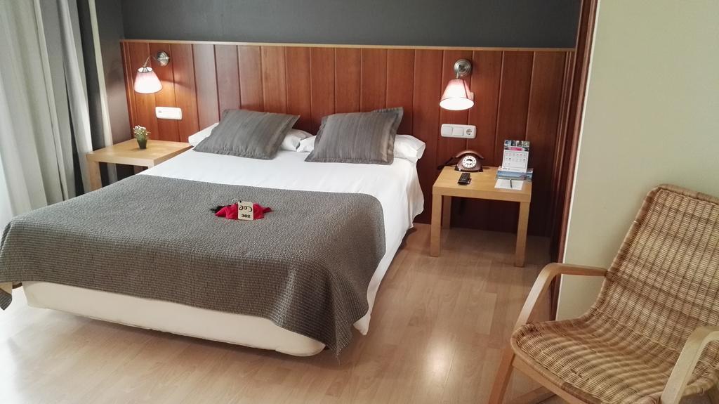 Hotel Iriguibel Huarte Pamplona Eksteriør bilde